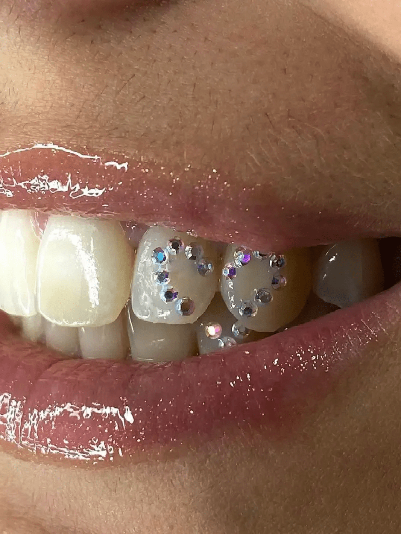 Strass pour les dents coeur