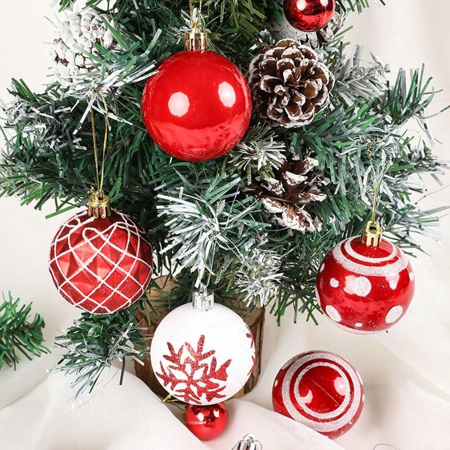 Boule de noël avec paillette exemple sur le sapin