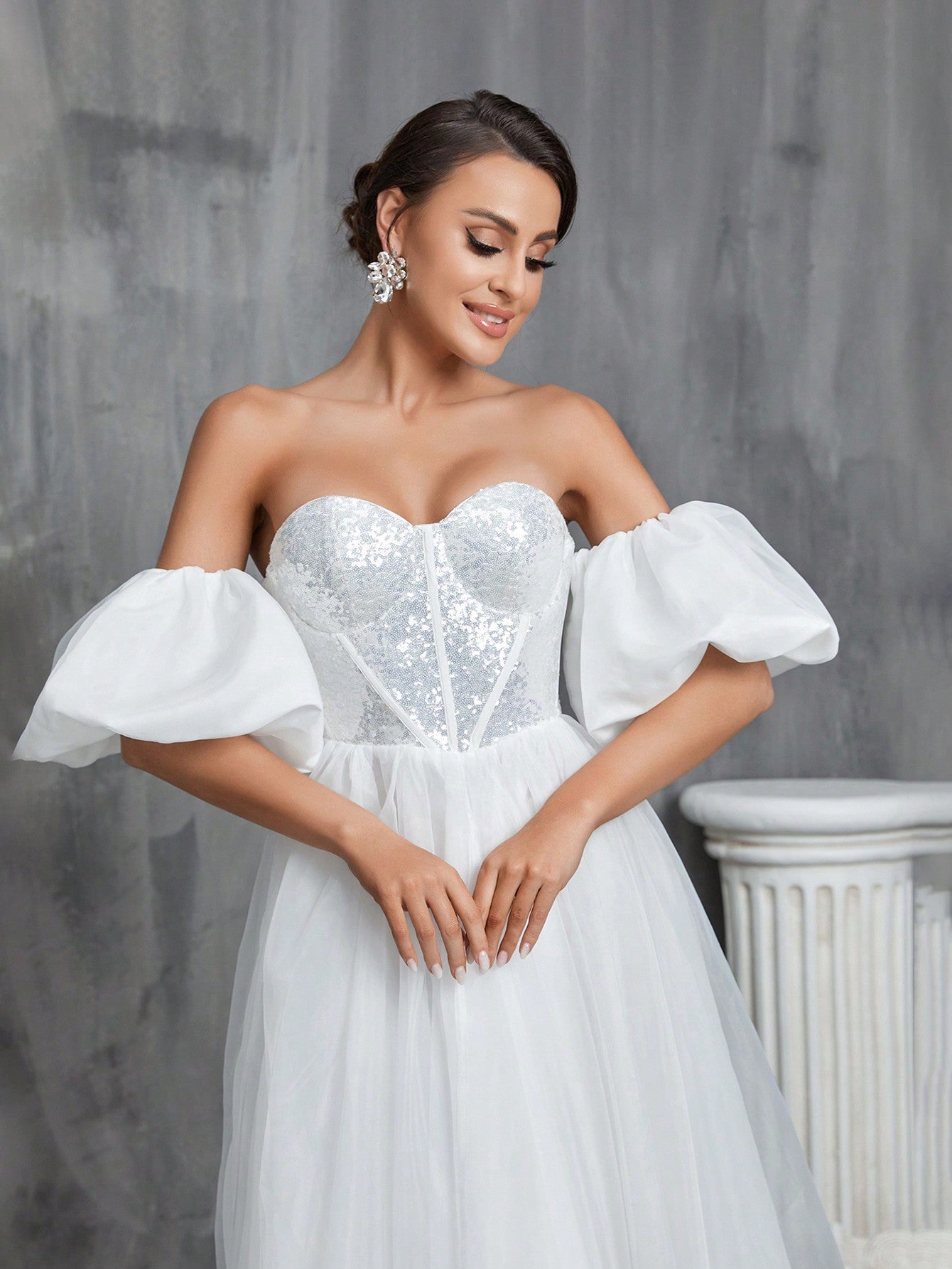 Robe de mariée princesse volumineuse paillette zoom 