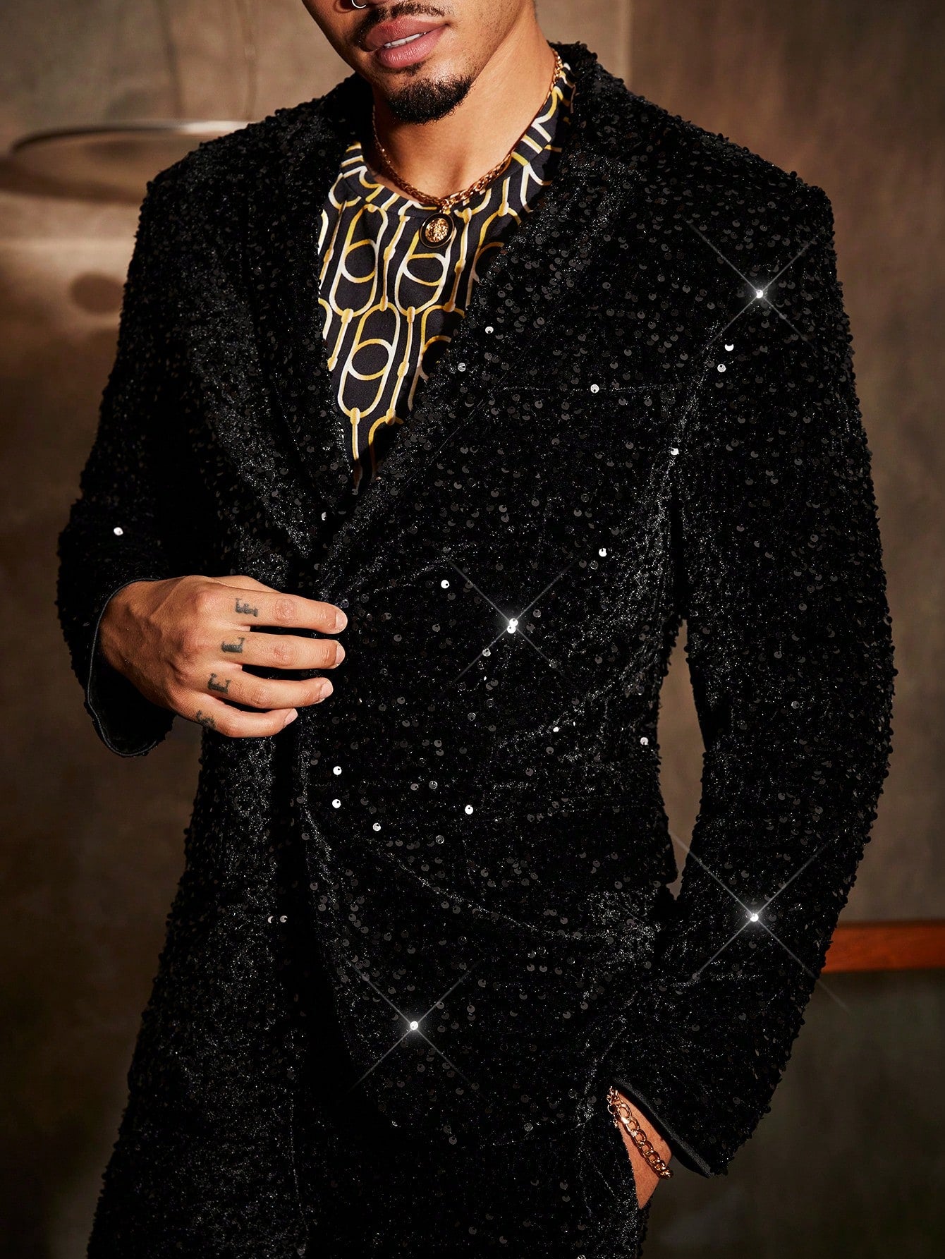 Costume à paillettes homme zoom sur la veste