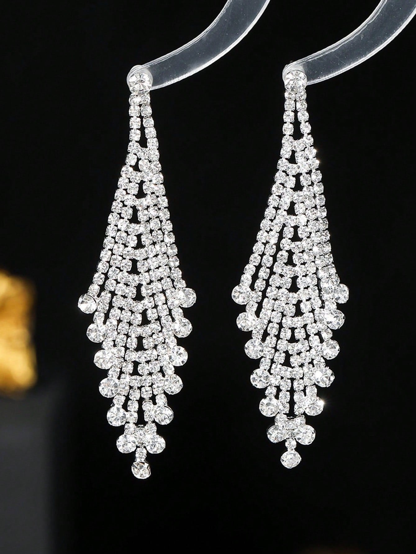 Boucle d'oreille strass pendante